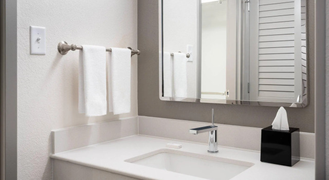 Четырёхместный номер Standard Courtyard Tampa Westshore/Airport