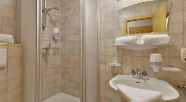 Одноместный номер Standard с балконом Posthotel Mayrhofen