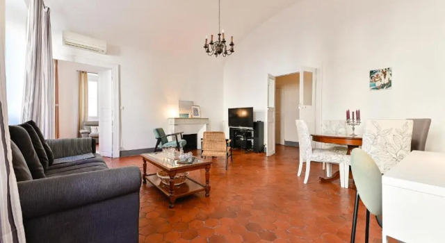 Appartement Hyper-Centre-Cours Napoléon-Ajaccio, Varaa Huoneisto Ajaccio 