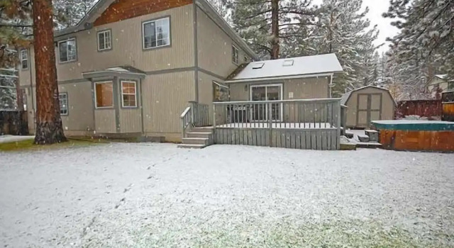 Коттедж 1209 Golden Bear 3 Bedroom Home by RedAwning