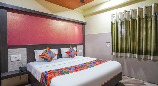 Номер Deluxe Fabhotel Sai National