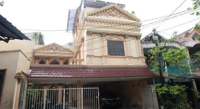 RedDoorz near Ciputra World 2 Surabaya, Book Guesthouse Guest Houses in East Java, Guesthouse