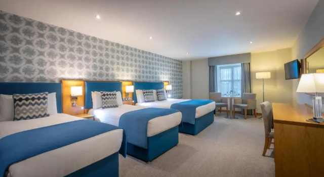 Трёхместный номер Standard Westgrove Hotel