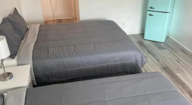 Номер Economy Uptown Inn & Suites