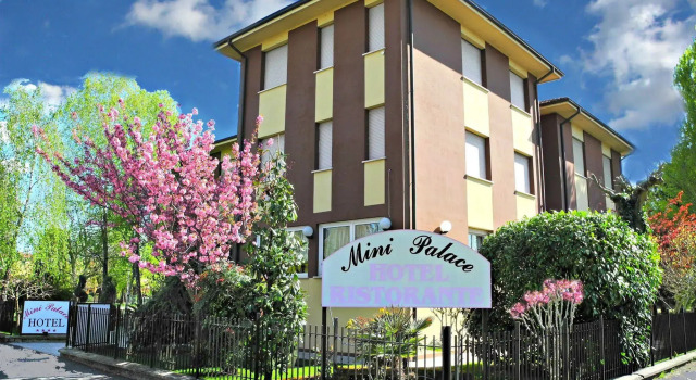 Hotel Mini Palace Country House