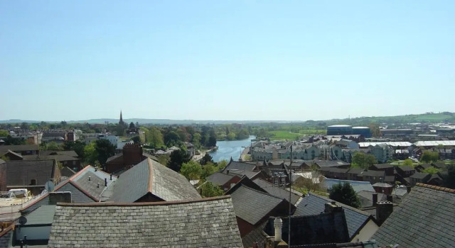 Апартаменты Stunning Central Exeter Apartment with balcony and fantastic view