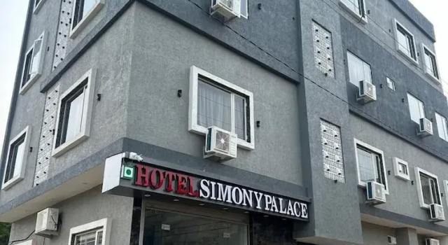 Hotel Simony Palace, Забронировать Отель Отели штата Раджастхана с парковкой, Парковка