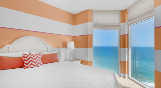 Jade East 1730, Varaa Hotelli Hotellit Emerald Coast uima-altaalla, Uima-allas