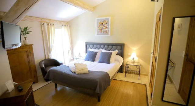 Entre Vigne et Garrigue, Rezerwuj Hotel Pujaut Gard