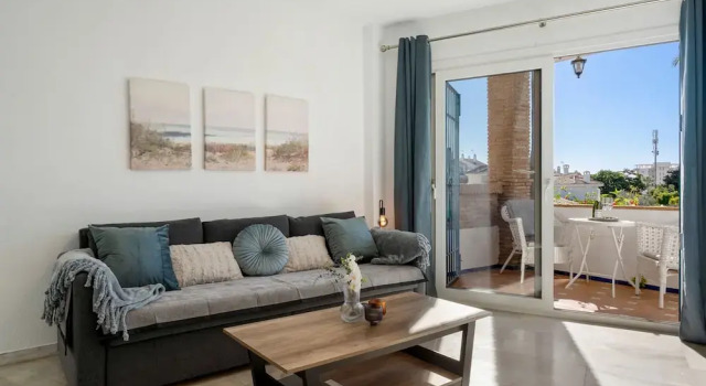 Blue Pearl Apartment Old Town Fuengirola Ref 24 by Costarentals - Ref 24, Prenota Appartamento Riviera del Sol Spagna