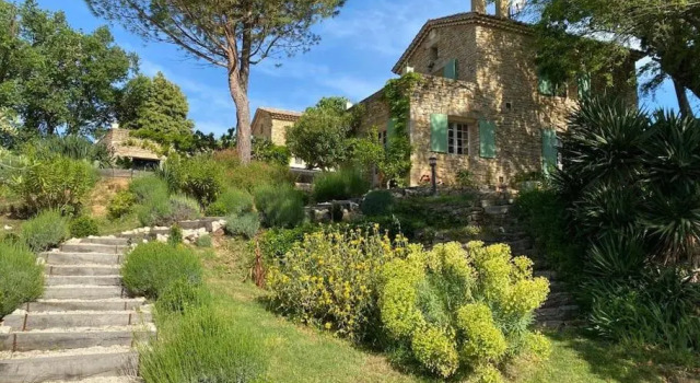 Вилла Mas proche d'Uzes en pleine nature