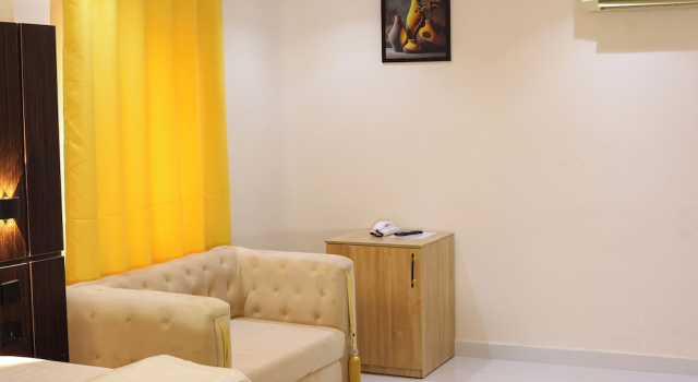 Oasis hotel and suites, Prenota Hotel Lagos Island Lagos