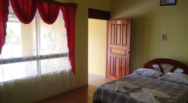 Hotel y Cabinas el Edén Del Este, Prenota Hotel Cariari Limon