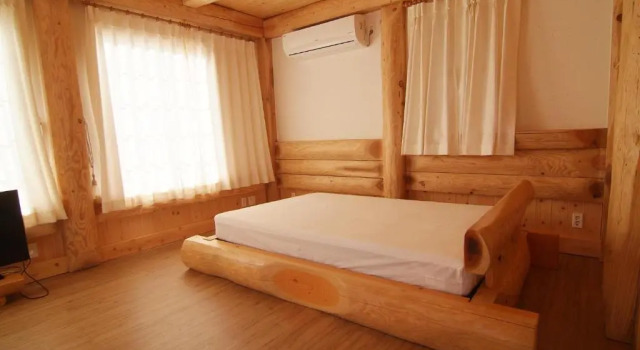Коттедж Jeju Bille Log Pension