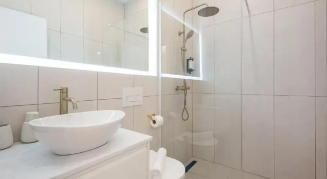 Апартаменты Deluxe с балконом A13- Deluxe Apartments, Best Location, by BQA