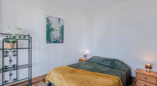 Les Cyclades 20277, Book Hotel Hoteller i Corbières med parkering, Parkering