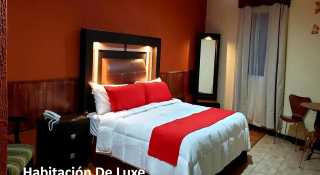 Номер Deluxe Hotel Murillo Plaza