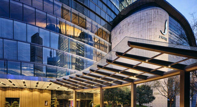 J Hotel, Shanghai Tower