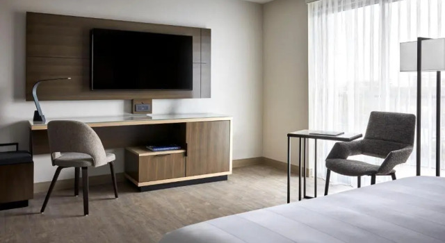 Номер Guest с балконом Anaheim Marriott