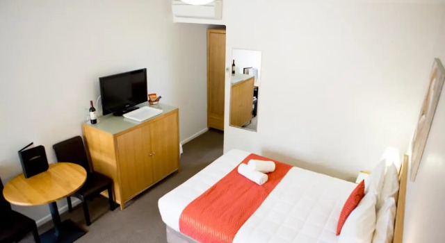 Номер Deluxe Colonial Lodge Motor Inn
