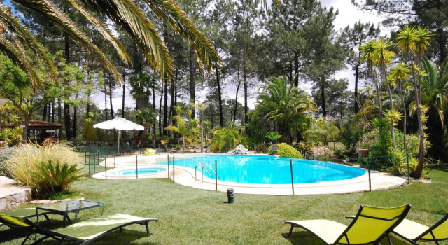 Luxurious Villa in Quinta do Conde with Private Terrace, Rezervovat Vila Hotely v Lisabon s bazénem, Bazén