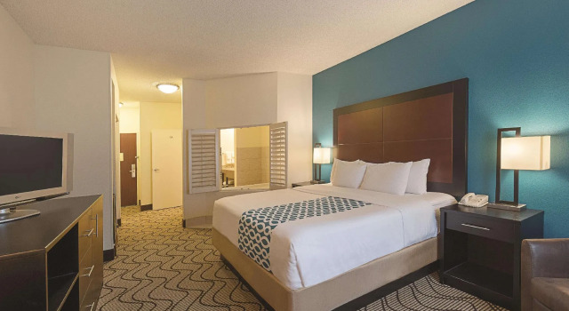 Двухместный Studio Suite Deluxe La Quinta Inn & Suites by Wyndham Central Point - Medford