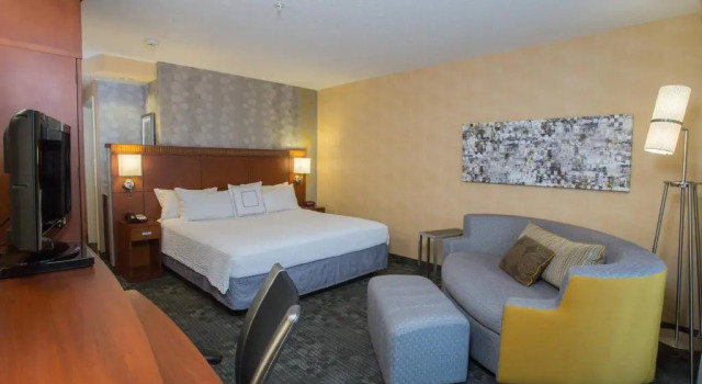 Номер Standard Courtyard by Marriott Raynham