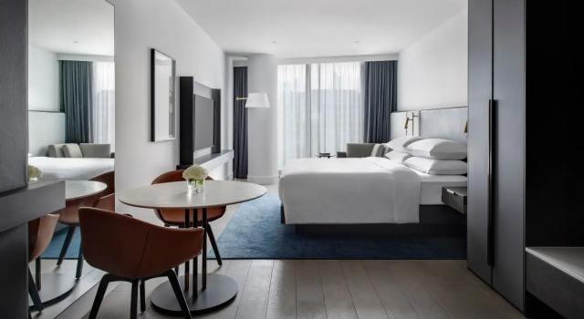 Номер Deluxe Melbourne Marriott Hotel Docklands