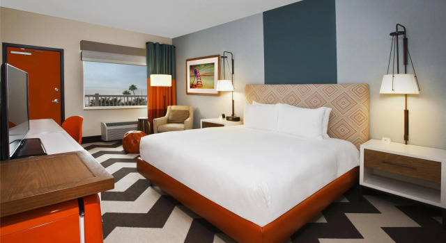 Двухместный номер Standard с балконом DoubleTree by Hilton Galveston Beach