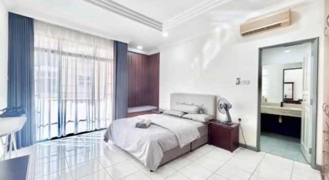 Трёхместный люкс Jeff & Ricky Homestay 7@ Riverine Emerald Kuching