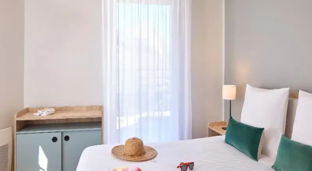 Люкс Quality Aparthotel Cherbourg
