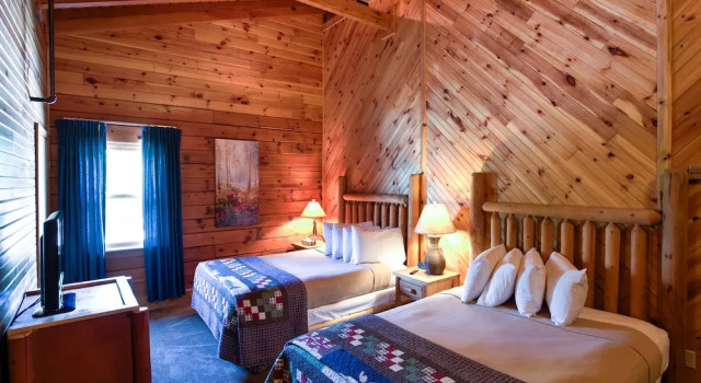 Четырёхместный номер Standard с балконом Cliffview Resort