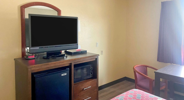 Двухместный номер Standard Econo Lodge Inn & Suites Corning Travel Center