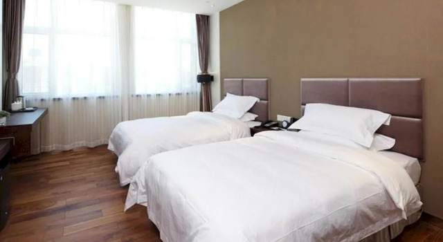 Regal Hotel (Hohhot Haidong Road), Book Hotel Xincheng District 