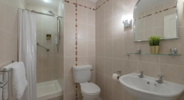 Апартаменты Gleneagle River Apartments