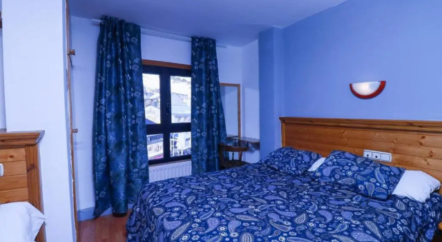 Трёхместный номер Standard Hotel Merino
