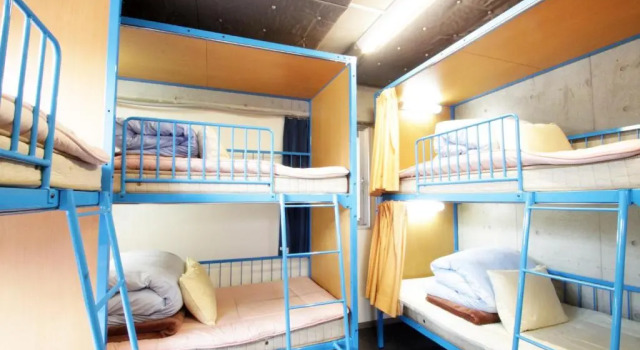 Кровать в общем номере Sakura Hostel Asakusa