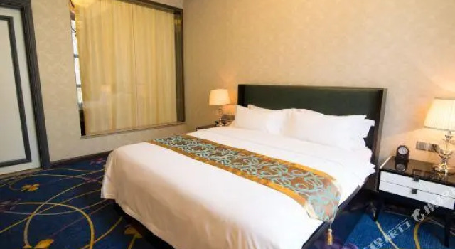 Люкс White Swan Boutique Hotel