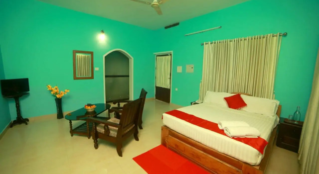 Aruvi resort Munnar