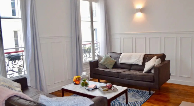Central Marais-beaubourg 1 Bedroom Flat, Забронировать Отель 4-й округ: Отель-де-Виль Париж, рядом с Станция метро Rambuteau