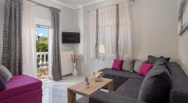 family house nikos 2, Book Apartment Sikiá 