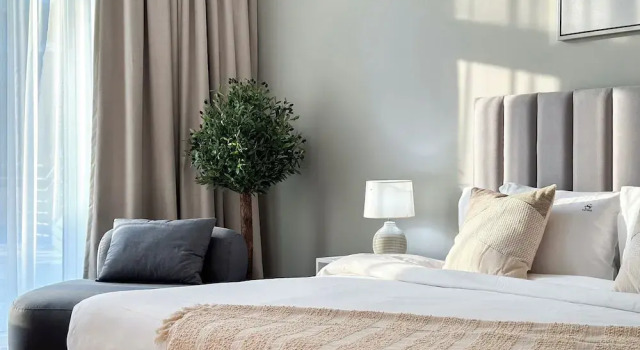 Апартаменты Luxury c 1 комнатой с балконом и с красивым видом из окна Resort Style Living - Oceana Residences