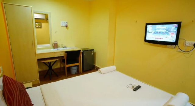 Двухместный номер Deluxe Season 4 Residences - Teynampet Near Apollo Hospital ,Balaji Dental, US Consulate