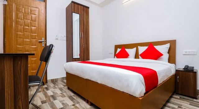 OYO Flagship 16840 Sky Height Residency