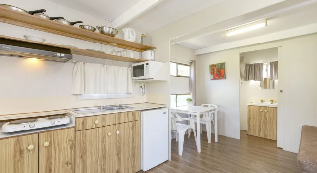 Serpentine Falls Park Home & Tourist Village, Buchen Sie Hotel  