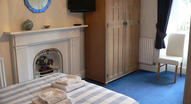 Glyntwrog House, Забронировать Отель Бетс-и-Койд Клоид, рядом с Железнодорожный музей в Конви-Вэлли