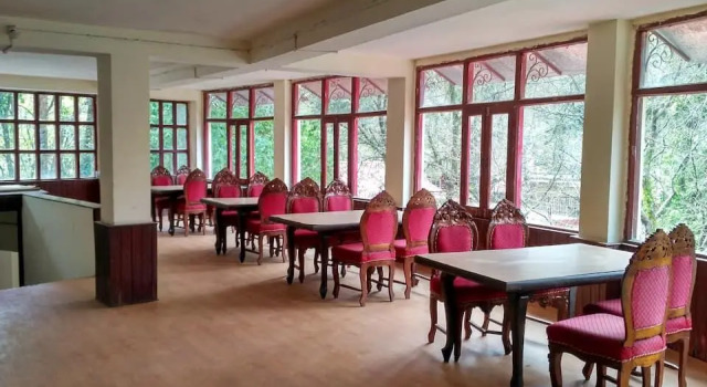 Lakemist Resort, Rezervovat Lázně / Resort Mussoorie Uttarakhand