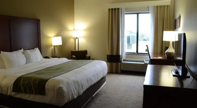 Двухместный люкс Comfort Inn & Suites Cave City