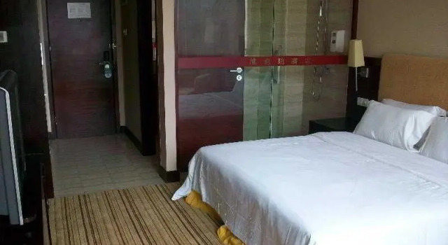 Vienna Chunfeng, Rezerwuj Hotel Hotele w Shenzhen z parkingiem, Parking