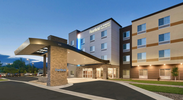 Fairfield by Marriott Inn & Suites Livingston Yellowstone, Забронировать Отель Ливингстон Национальный парк Йеллоустоун, северный вход